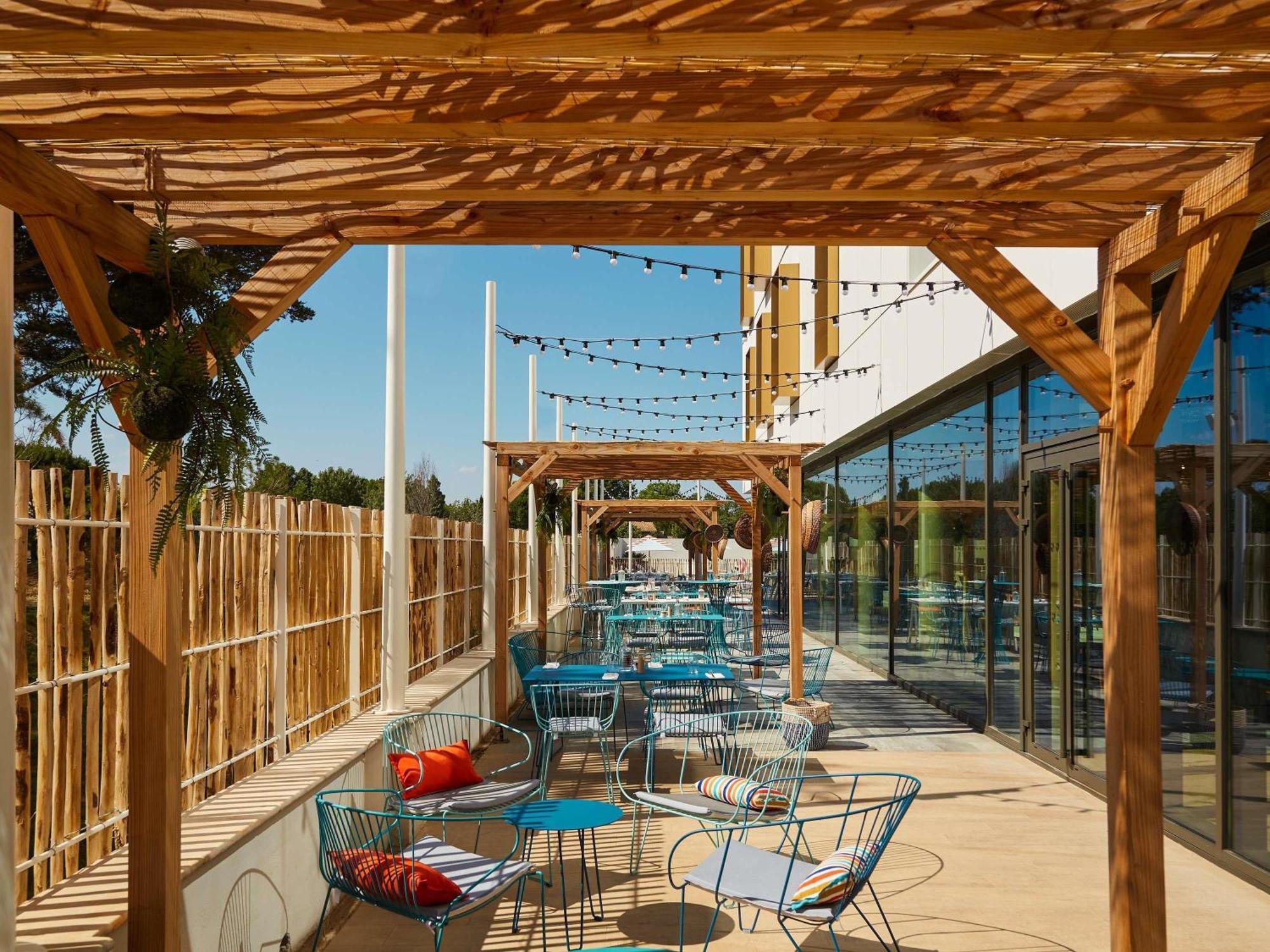 Ibis Styles Montpellier Aeroport Parc Des Expos Hotell Mauguio Exteriör bild